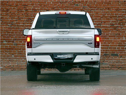Ford_5.jpg